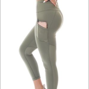 Christina Capron Paragon Cropped Leggings